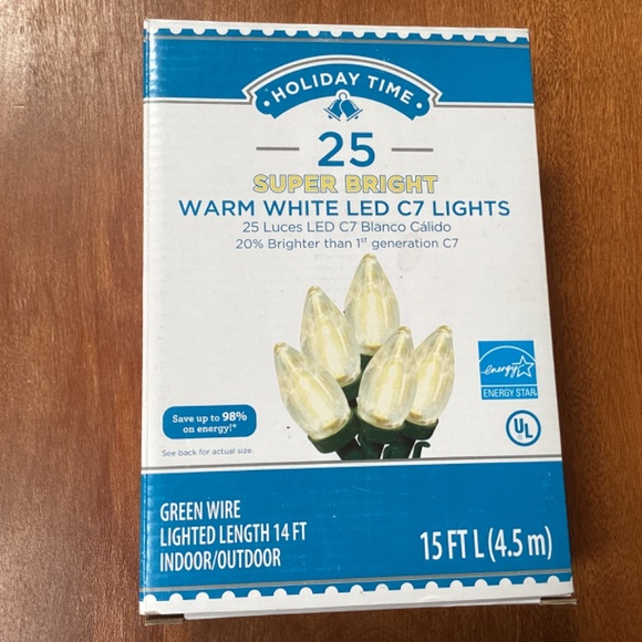 Holiday Time 25 Super Bright Warm White LED C7 Lights New Green Wire - Picture 2 of 5